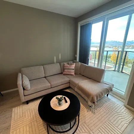 Perfect For Couples Or Solo Travelers, Just 10 Min From Apartament